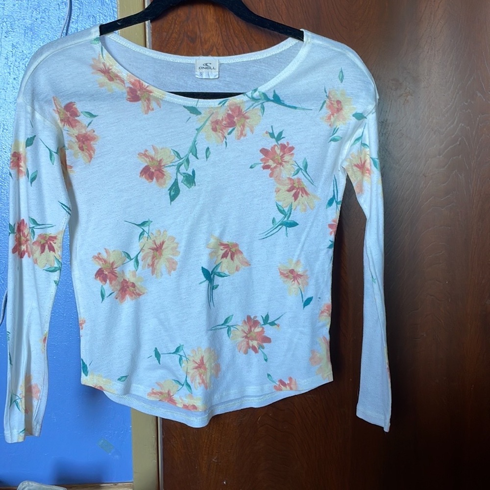 O’Neill long sleeve semi cropped top (small)